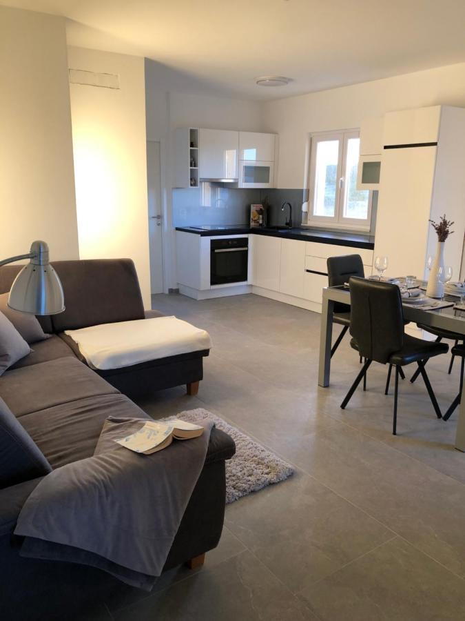 Apartments Villa Prima 普利拉卡 外观 照片